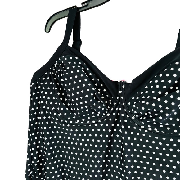 Medina Polka Dot Underwire Adjustable Strap Tankini Top - Picture 2 of 8